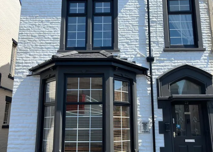 Marston Town Centre Villa