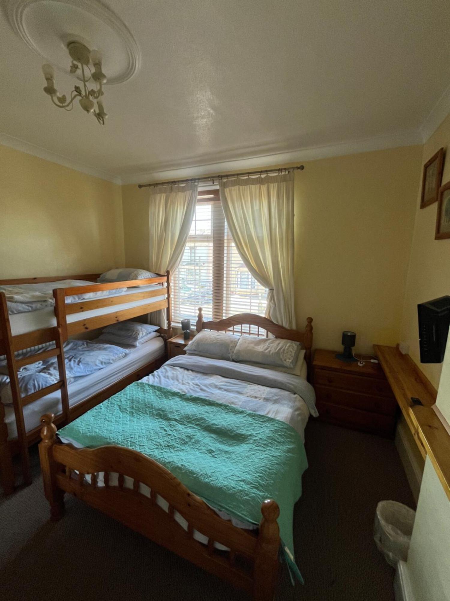 Villa Marston Town Centre *